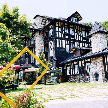 Black Forest Manor Ren'ai Esterno foto