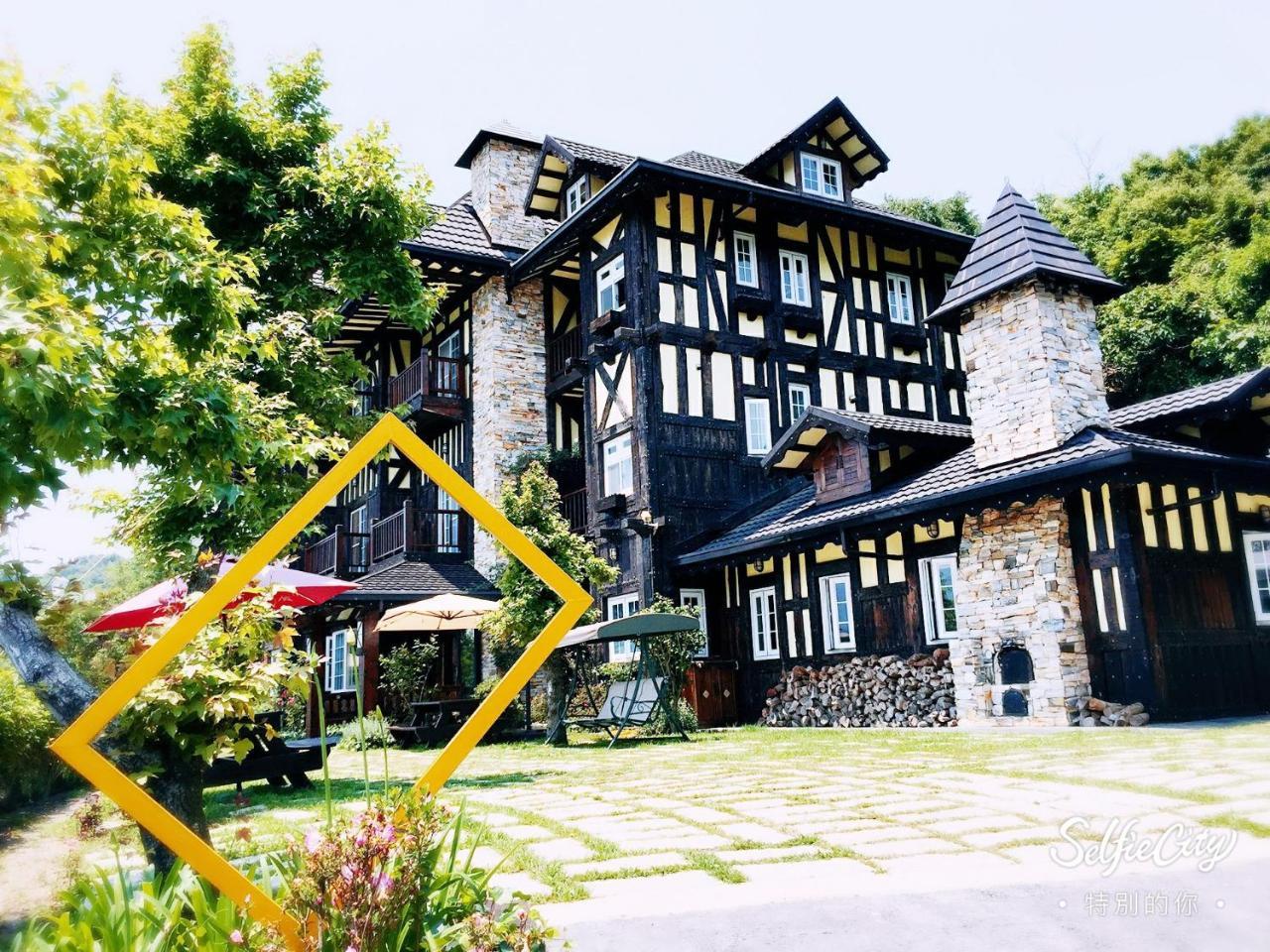 Black Forest Manor Ren'ai Esterno foto