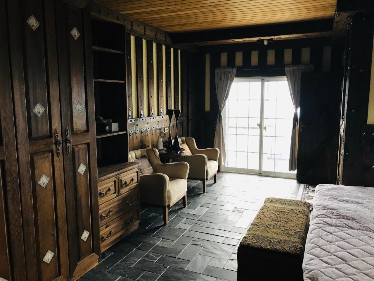 Black Forest Manor Ren'ai Esterno foto