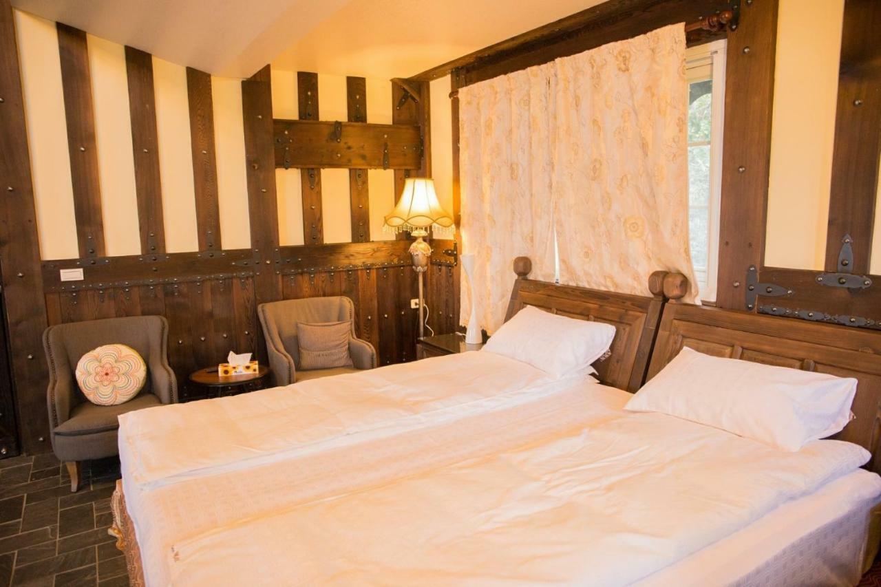 Black Forest Manor Ren'ai Esterno foto